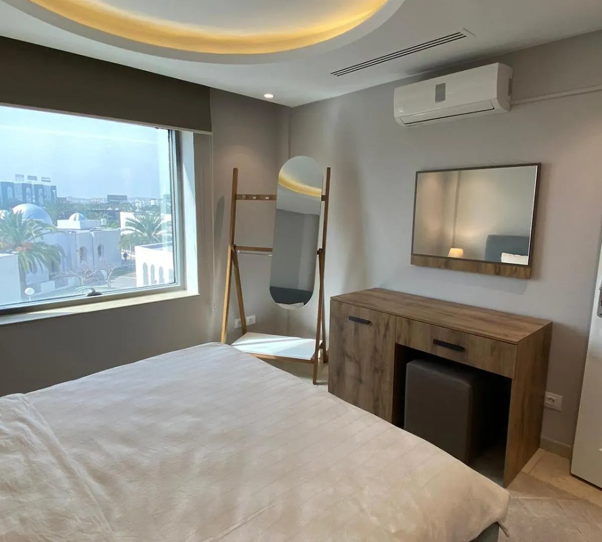 Crescent Of The Lake Luxury Apartment Tunis