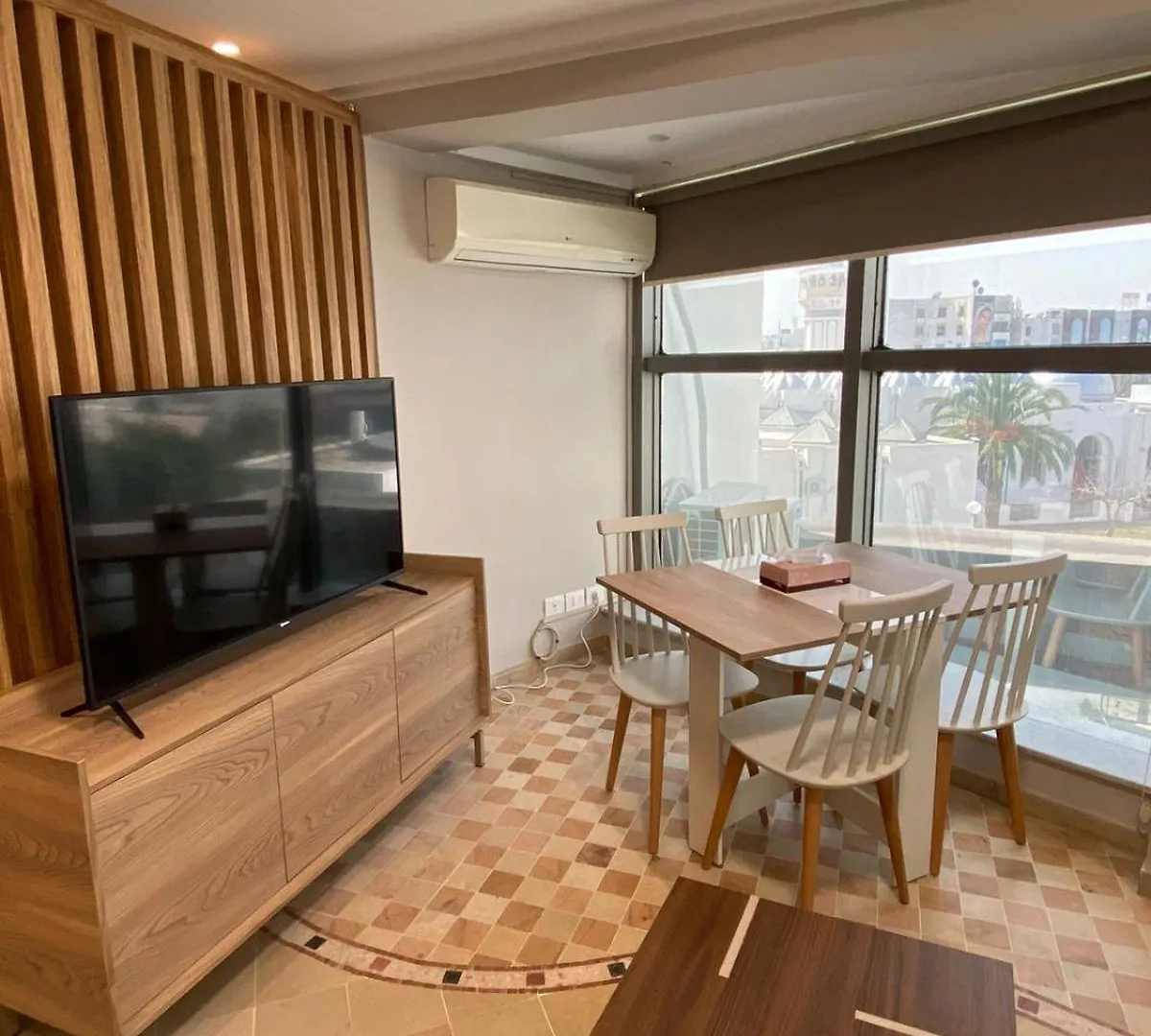 Crescent Of The Lake Luxury Apartment Tunis